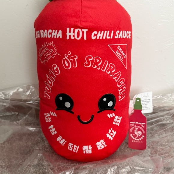 Sriracha Hot Chili Sauce Plush Pillow Red and Green NEW - Discontinued - Picture 6 of 14